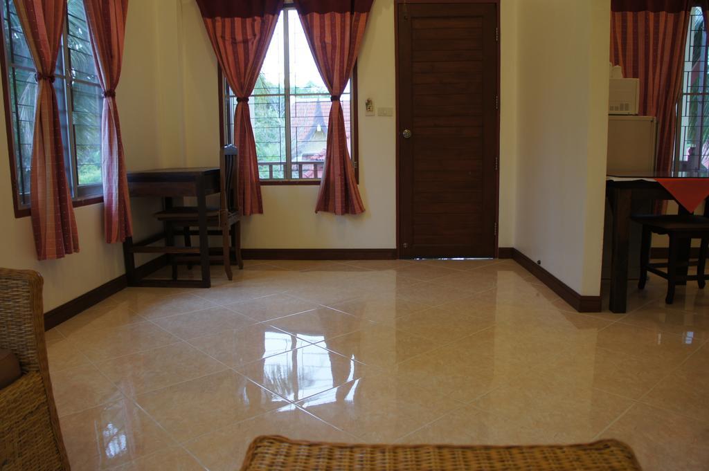 Palm Village Rawai Exterior photo